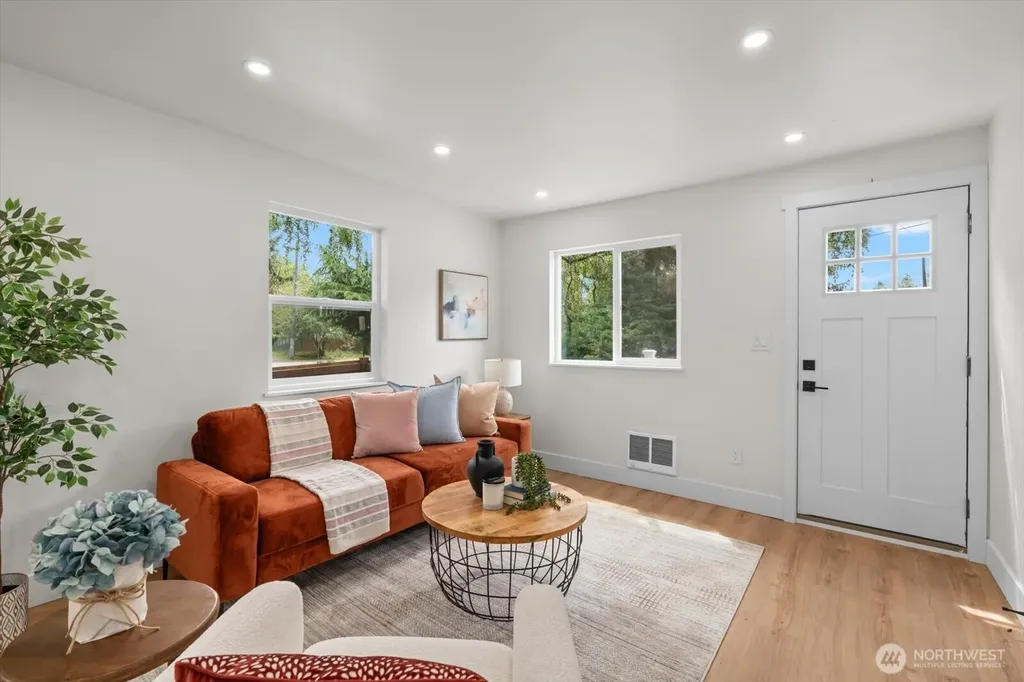 1710 SW 106 Street Seattle WA 98146
