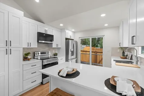 1710 SW 106 Street Seattle WA 98146
