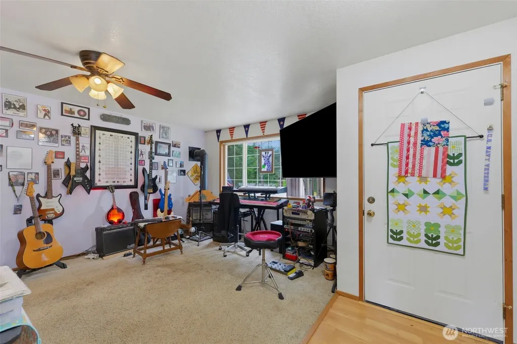 130 E Rainbow Drive Shelton WA 98584