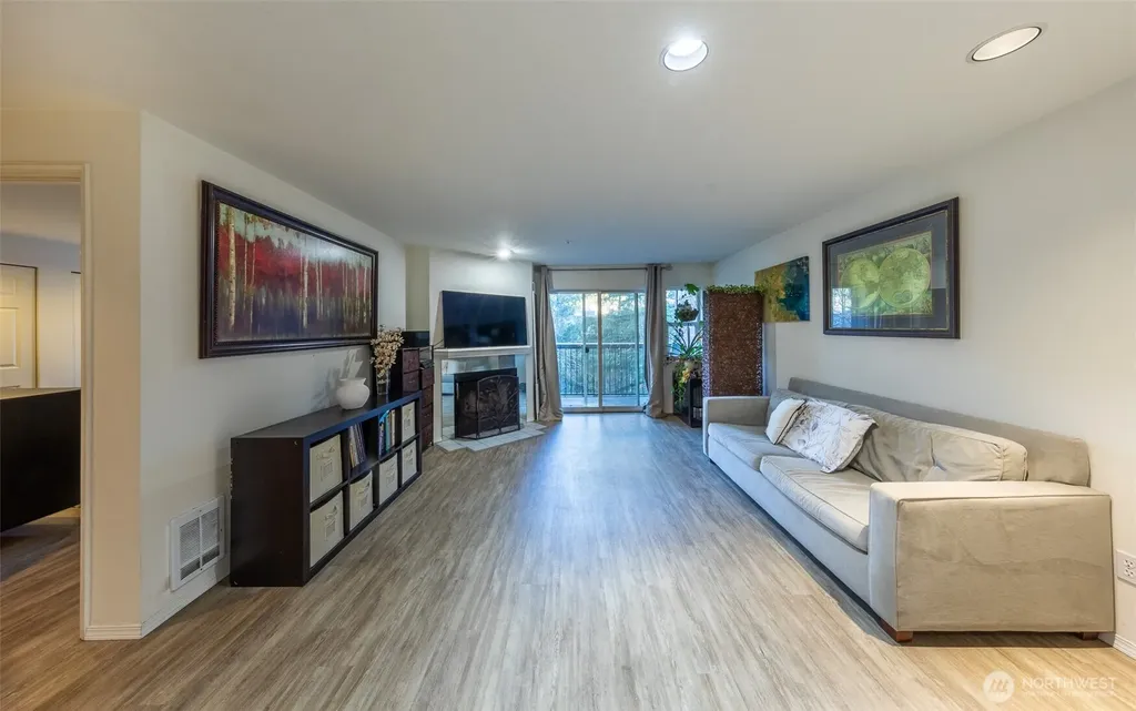 15917 Waynita Way NE Bothell WA 98011