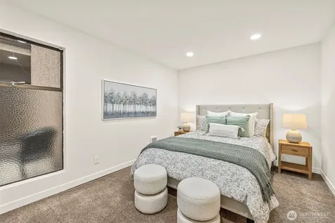 2929 76th Avenue SE Mercer Island WA 98040