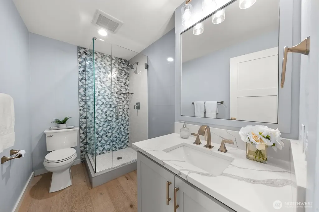 4830 88th Place SE Mercer Island WA 98040