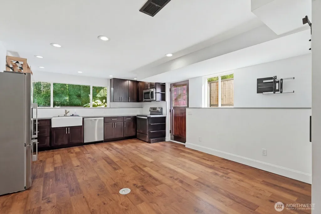 1438 159th Avenue SE Bellevue WA 98008