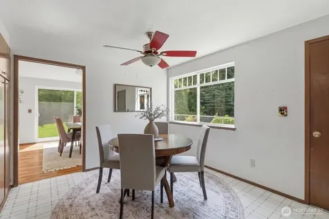1438 159th Avenue SE Bellevue WA 98008