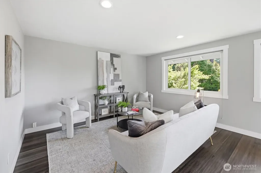 4802 111th Avenue NE Kirkland WA 98033