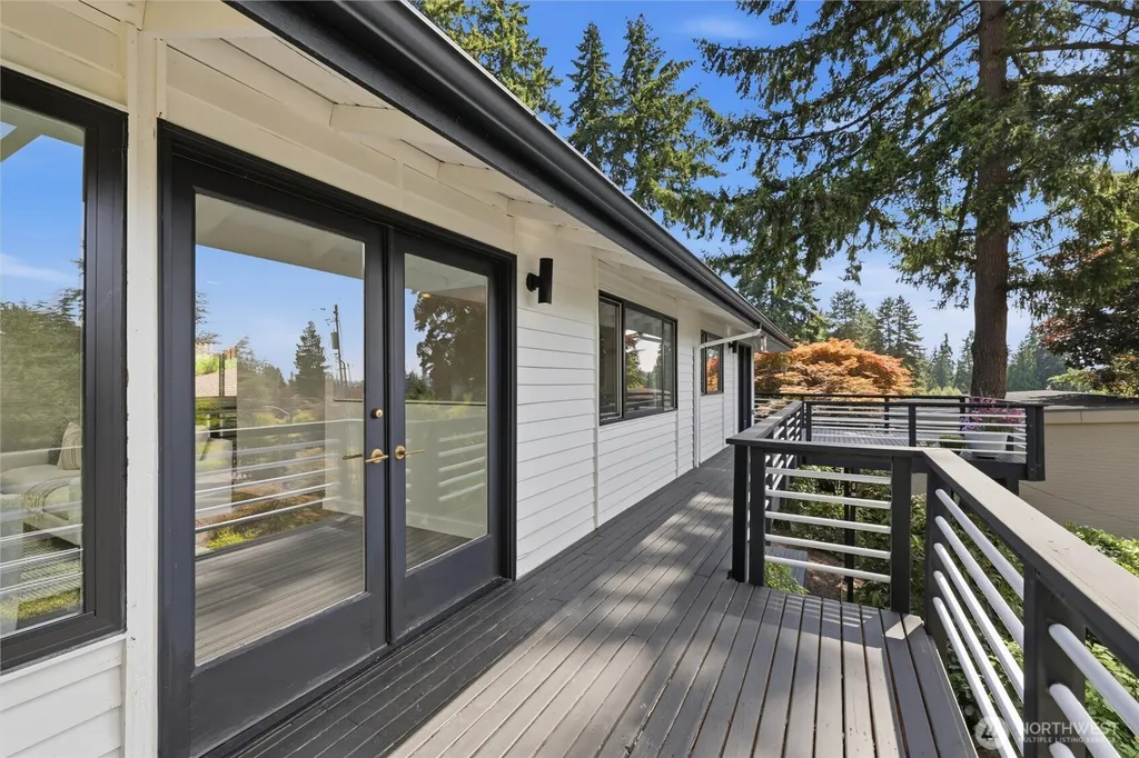 4802 111th Avenue NE Kirkland WA 98033