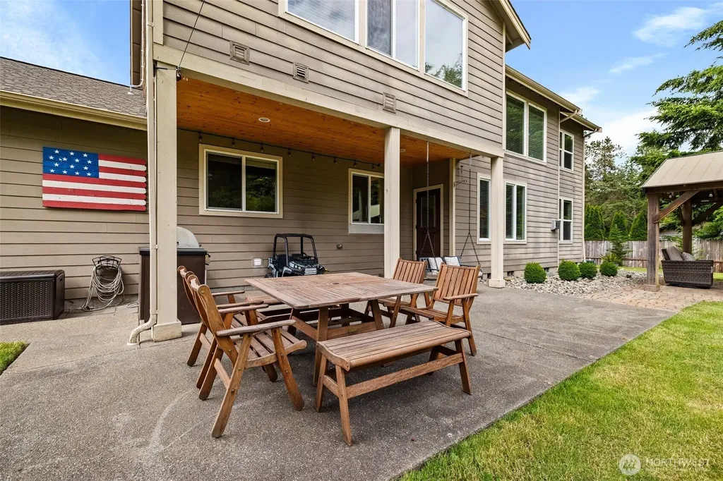 7018 100th Street E Puyallup WA 98373