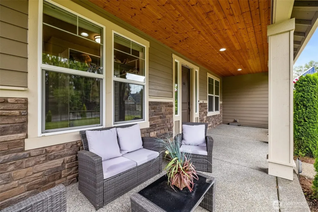 7018 100th Street E Puyallup WA 98373