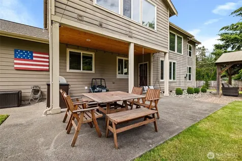 7018 100th Street E Puyallup WA 98373