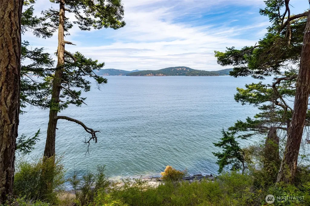 437 Sunrise Road Lopez Island WA 98261