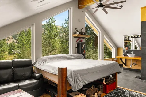 43 Davelaar Drive Mazama WA 98833