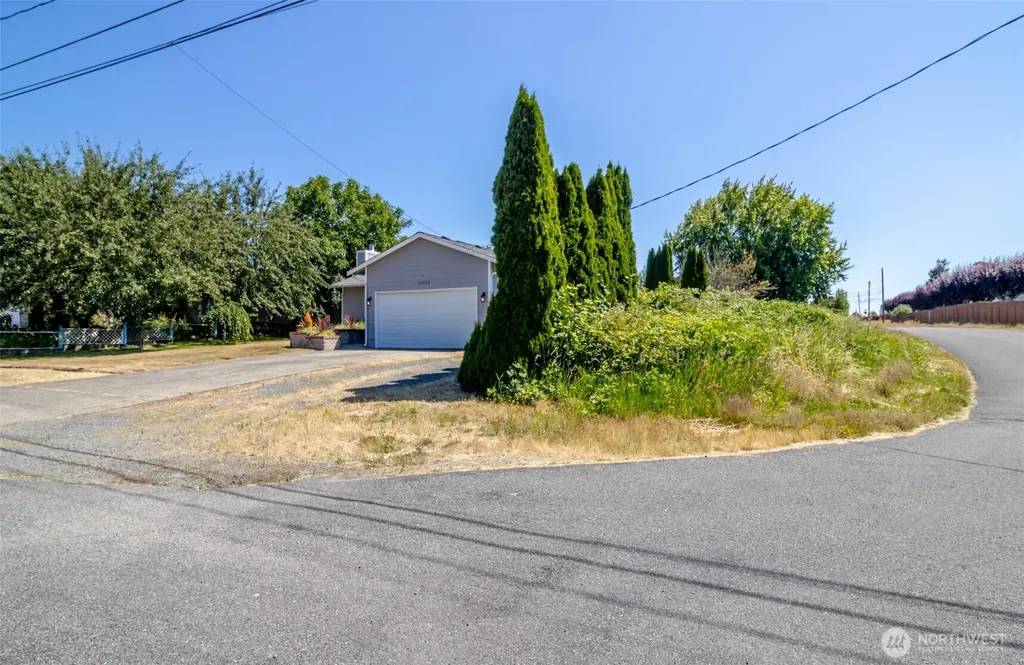 10025 14th Ave E. Tacoma WA 98445