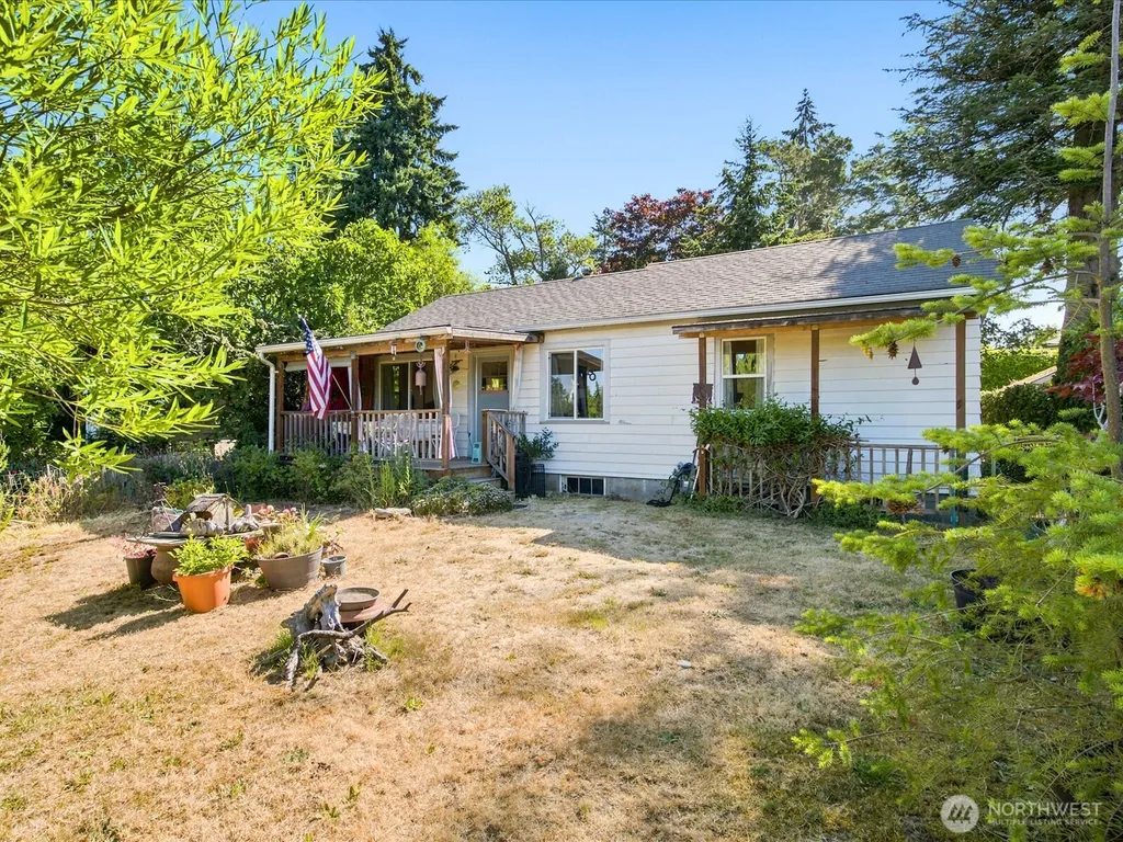2715 50th Avenue SW Seattle WA 98116