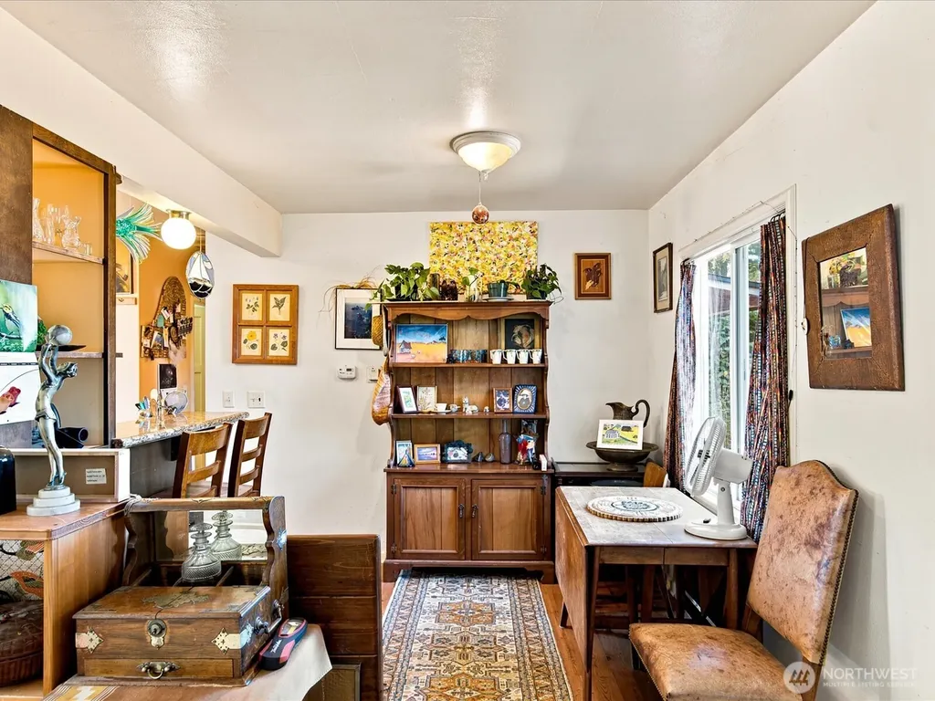 2715 50th Avenue SW Seattle WA 98116