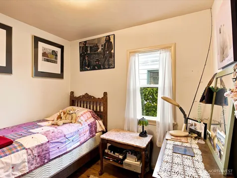 2715 50th Avenue SW Seattle WA 98116