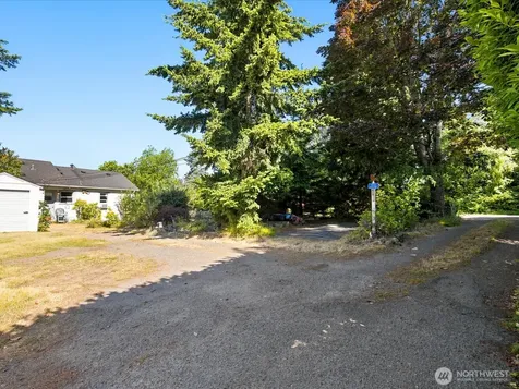 2715 50th Avenue SW Seattle WA 98116