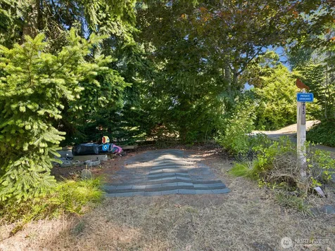 2715 50th Avenue SW Seattle WA 98116