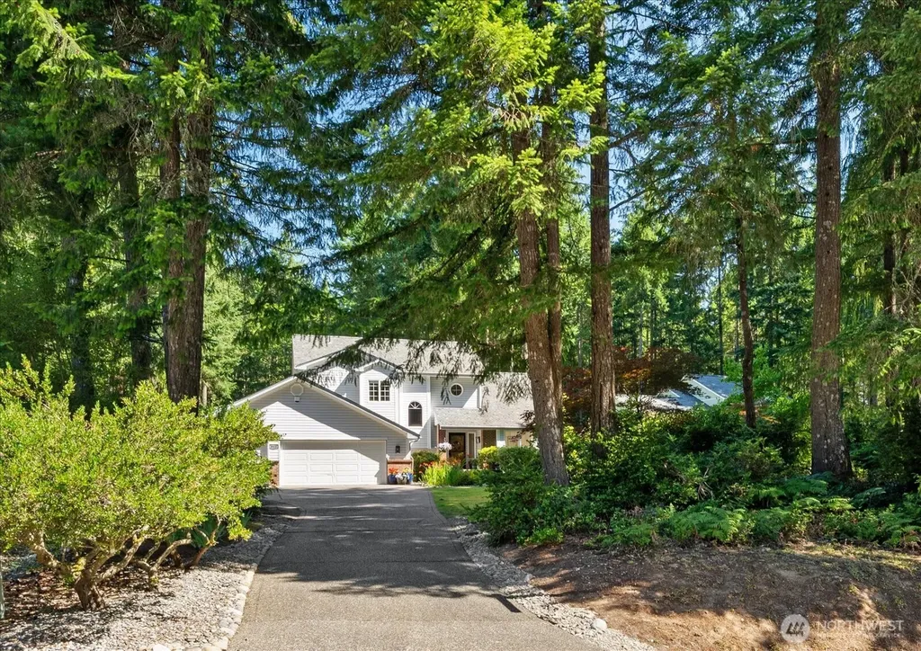 8925 Pebble Place SE Port Orchard WA 98367