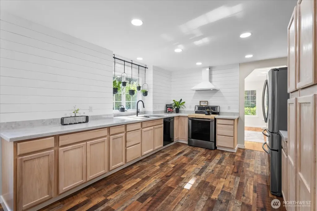 8925 Pebble Place SE Port Orchard WA 98367