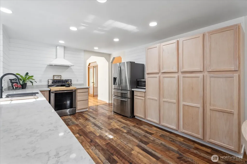 8925 Pebble Place SE Port Orchard WA 98367