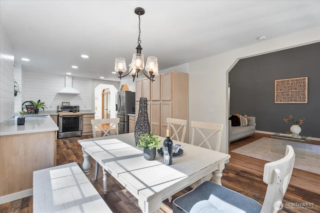 8925 Pebble Place SE Port Orchard WA 98367