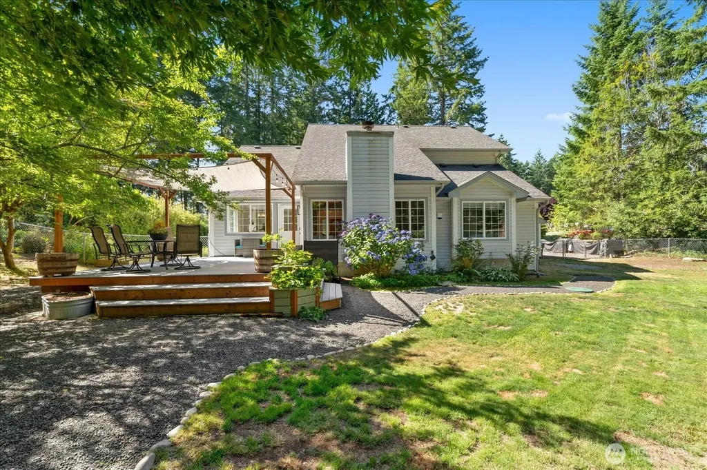 8925 Pebble Place SE Port Orchard WA 98367