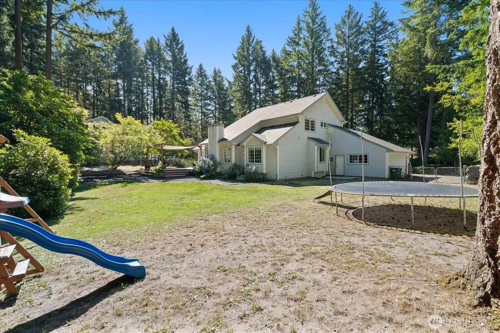 8925 Pebble Place SE Port Orchard WA 98367
