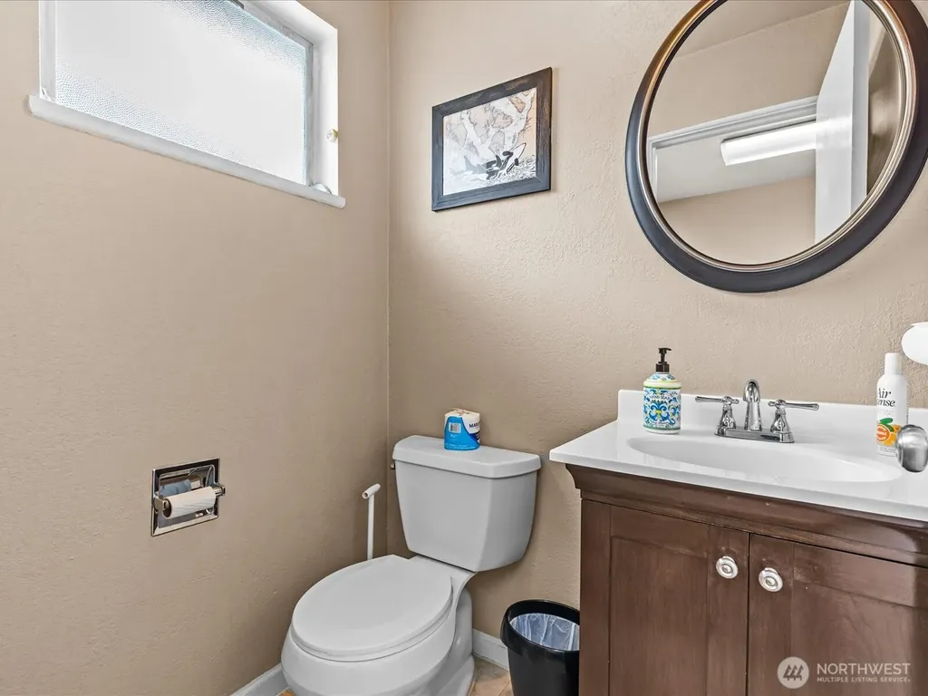 635 SW 154th Street Burien WA 98166