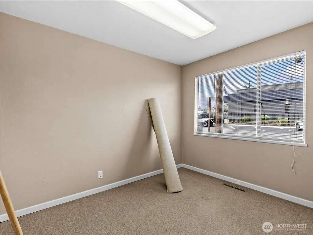635 SW 154th Street Burien WA 98166