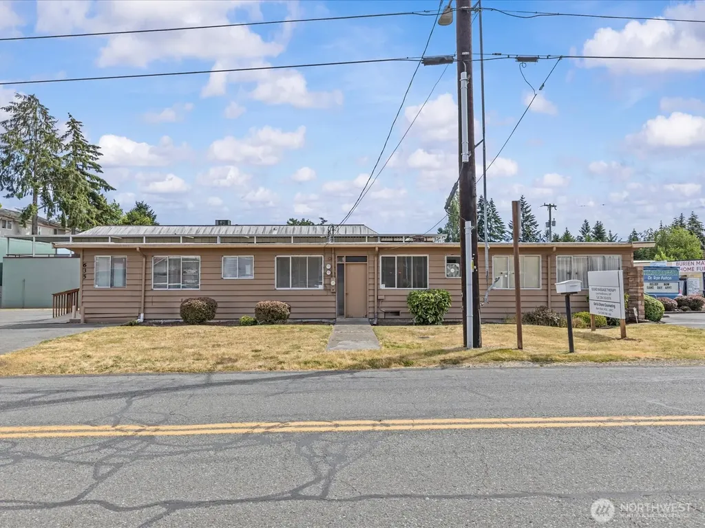 635 SW 154th Street Burien WA 98166