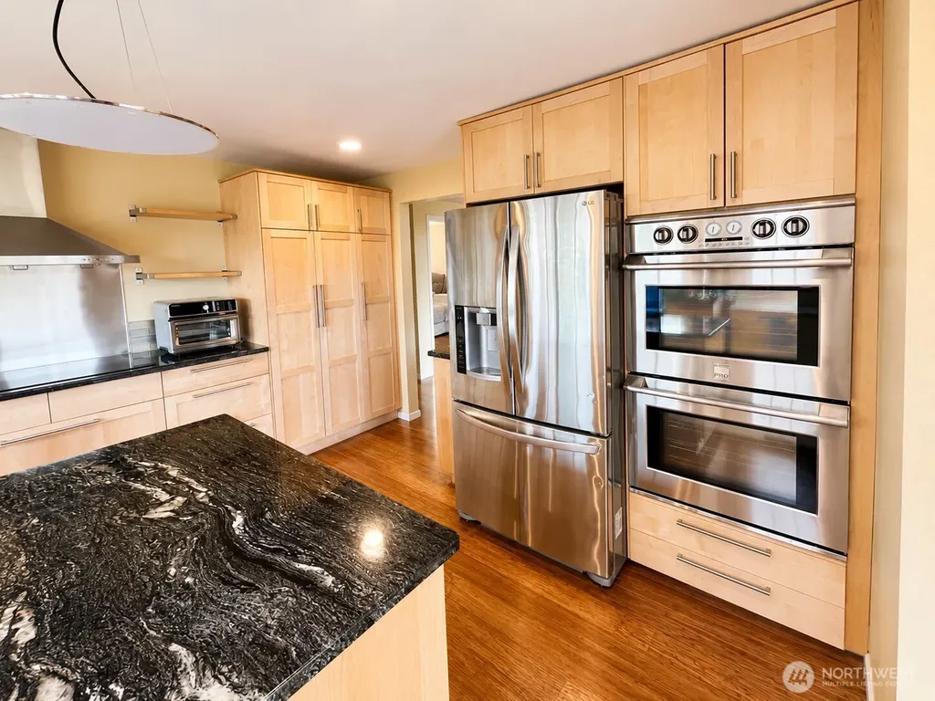 29816 2nd Avenue SW Federal Way WA 98023