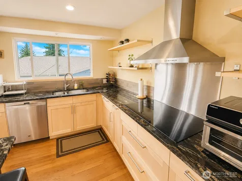 29816 2nd Avenue SW Federal Way WA 98023