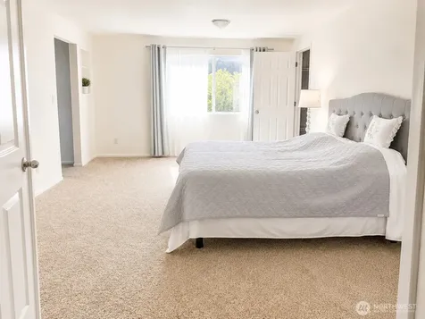 29816 2nd Avenue SW Federal Way WA 98023