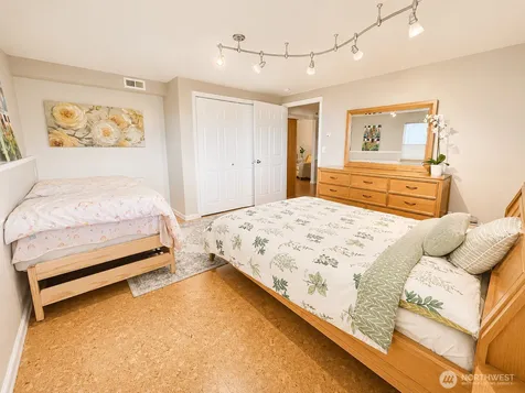 29816 2nd Avenue SW Federal Way WA 98023
