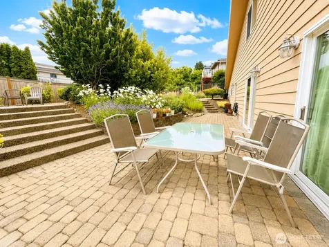 29816 2nd Avenue SW Federal Way WA 98023
