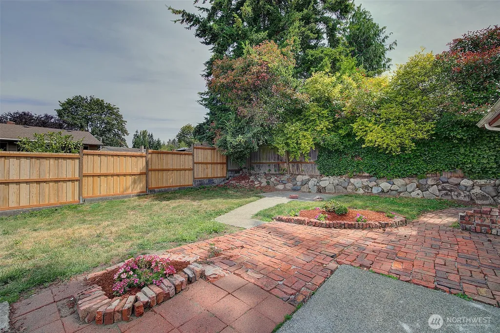 2524 SW 325th Place Federal Way WA 98023