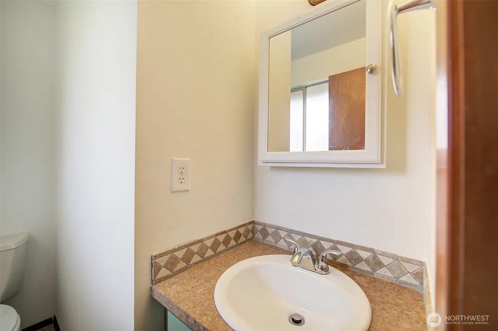 2524 SW 325th Place Federal Way WA 98023