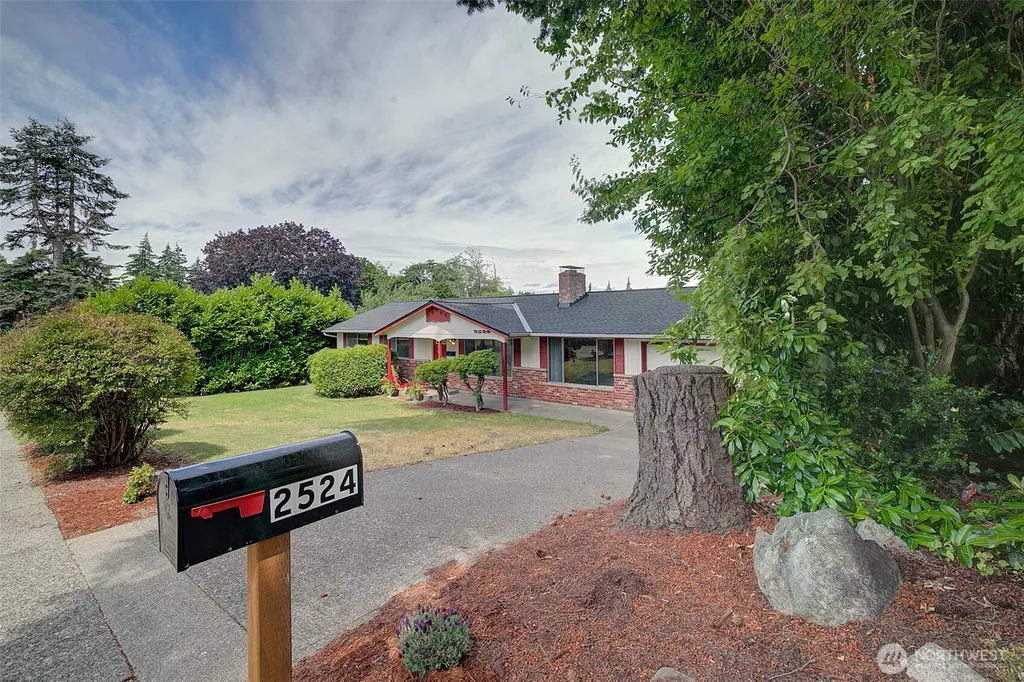 2524 SW 325th Place Federal Way WA 98023