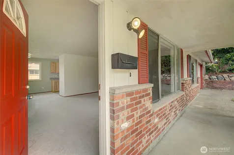 2524 SW 325th Place Federal Way WA 98023