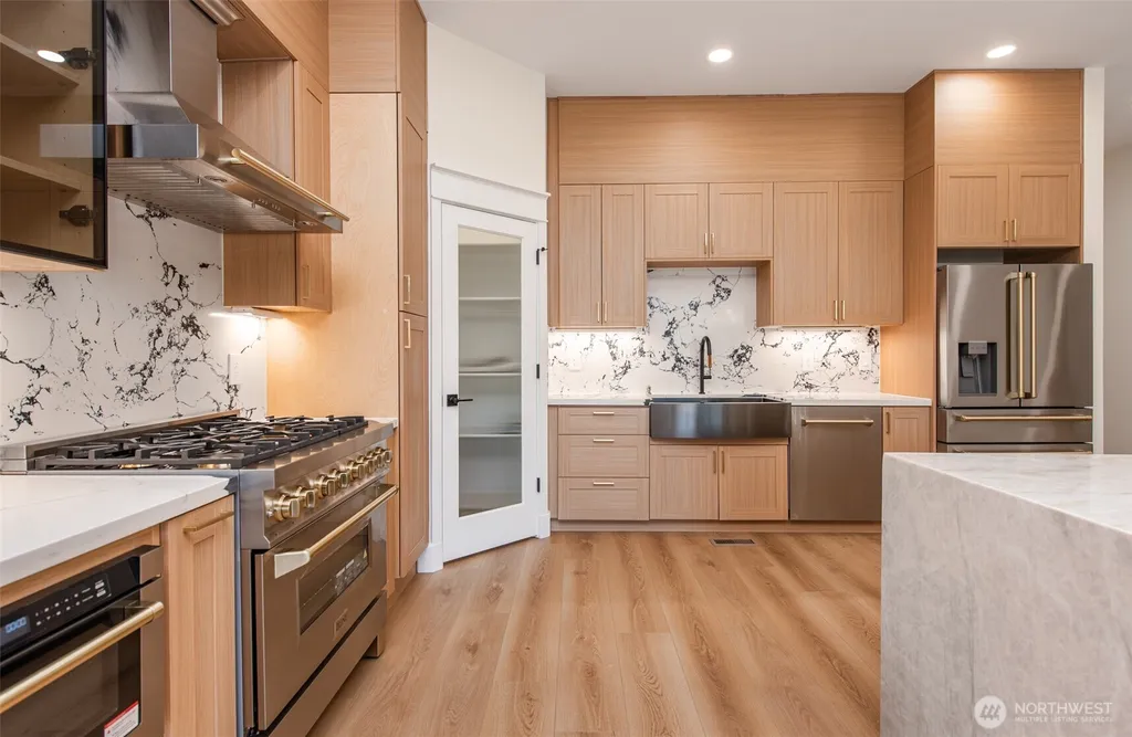 1051 N Lindsay Lane Sequim WA 98382