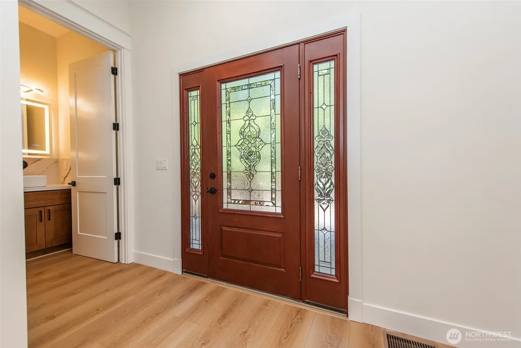1051 N Lindsay Lane Sequim WA 98382