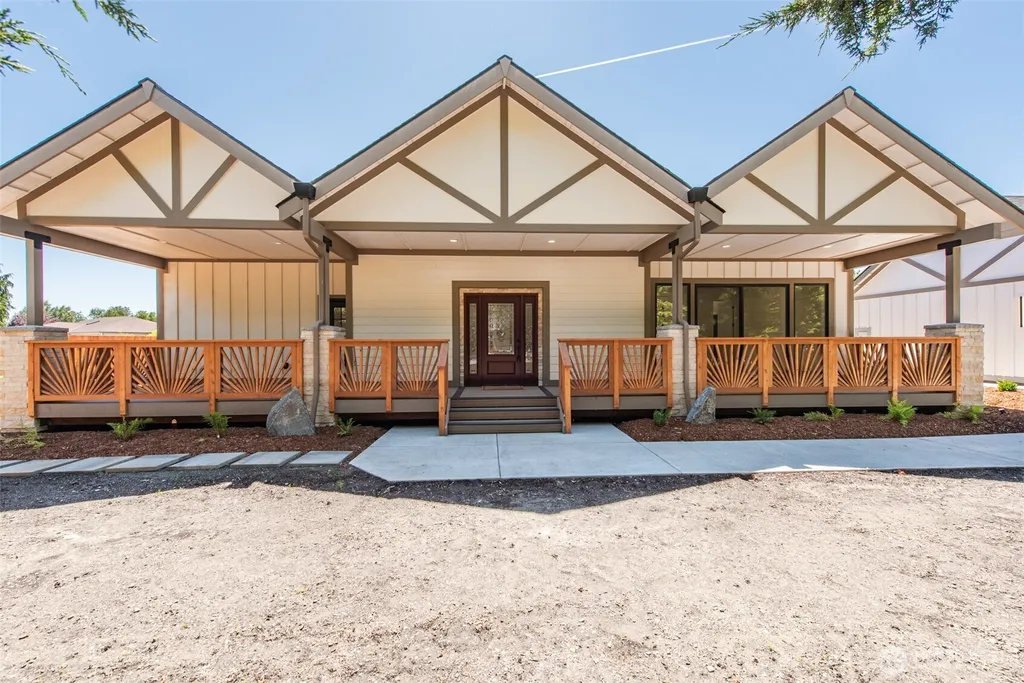1051 N Lindsay Lane Sequim WA 98382