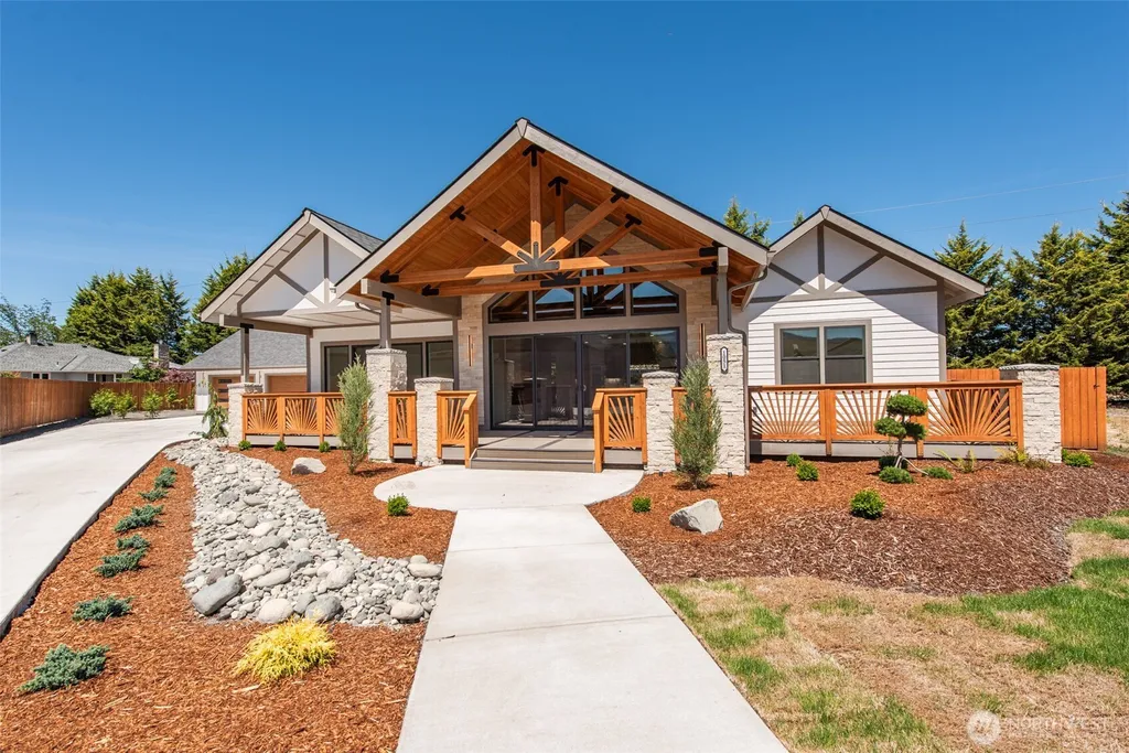 1051 N Lindsay Lane Sequim WA 98382