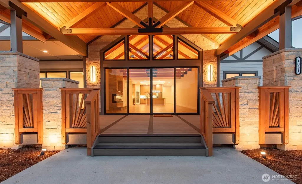 1051 N Lindsay Lane Sequim WA 98382