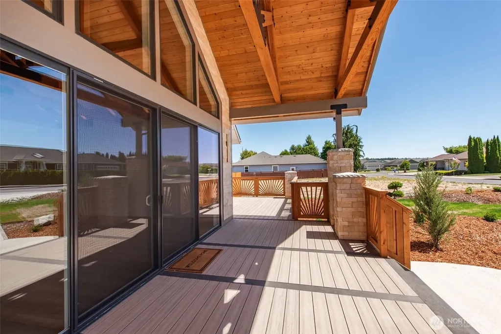 1051 N Lindsay Lane Sequim WA 98382