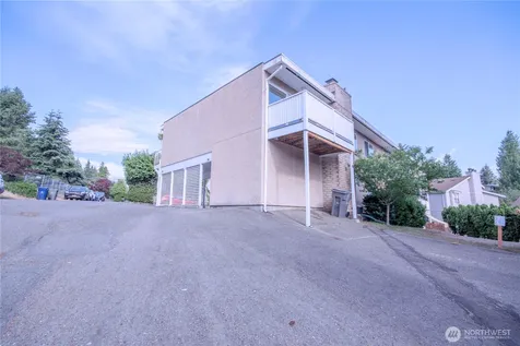 9911 NE 119th Court Kirkland WA 98034