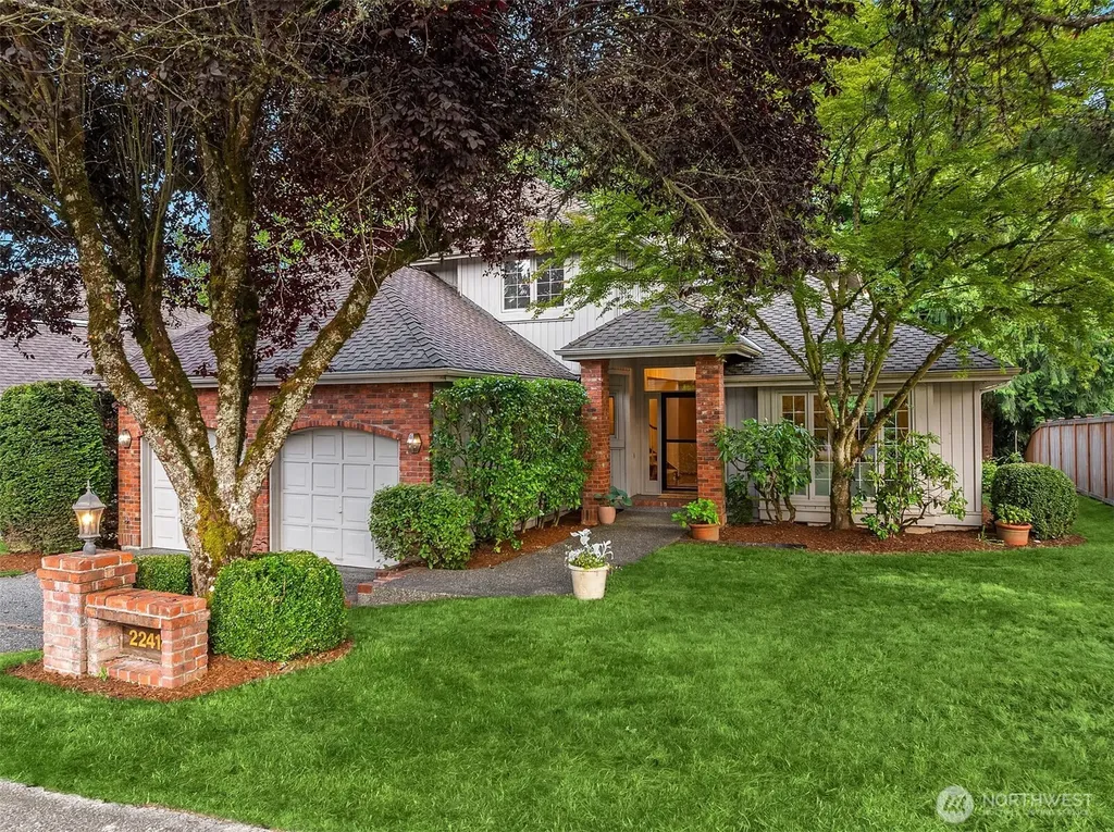 22413 NE 9th Drive Sammamish WA 98074