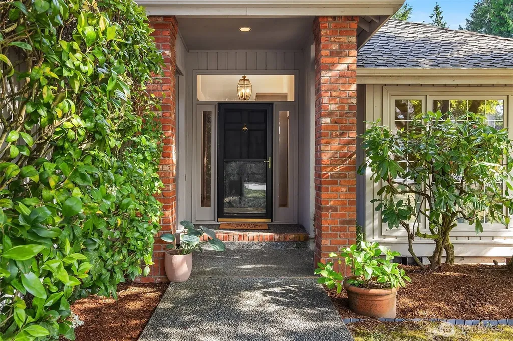 22413 NE 9th Drive Sammamish WA 98074