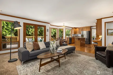 22413 NE 9th Drive Sammamish WA 98074