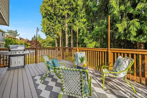 22413 NE 9th Drive Sammamish WA 98074